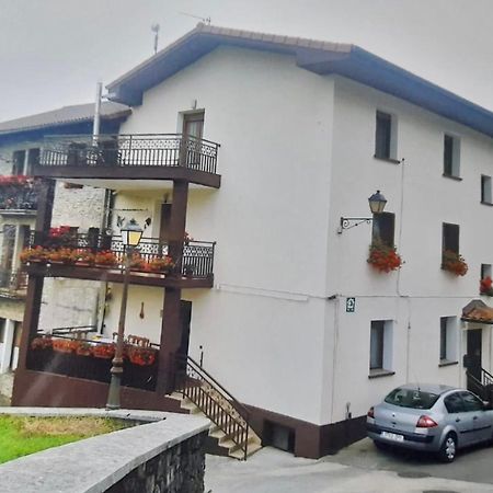 Apartmán Apartamento Rural Areso - Fraxkuenea Exteriér fotografie